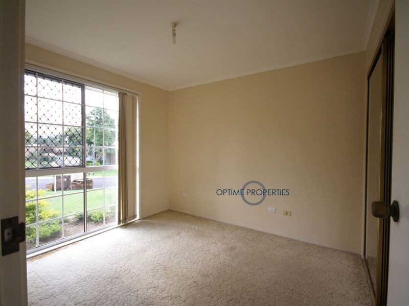 18 Paluna Street, Riverhills QLD 4074