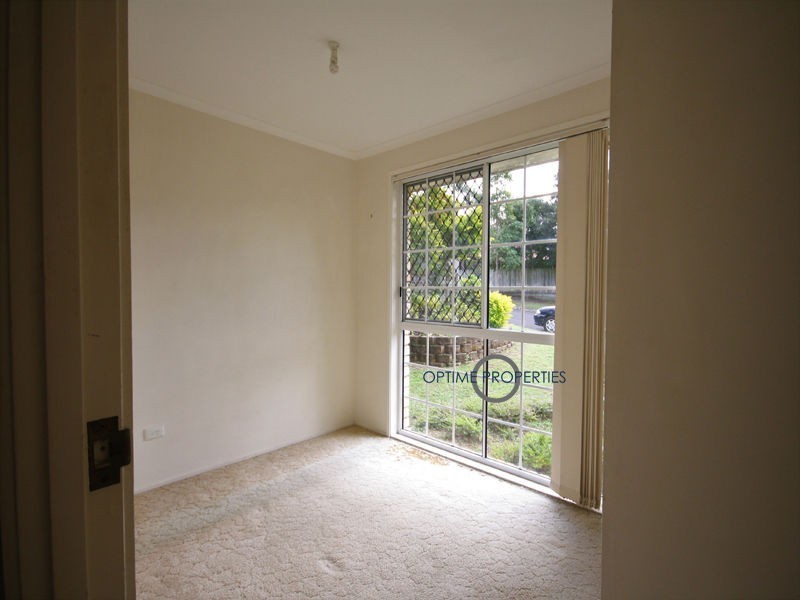 18 Paluna Street, Riverhills QLD 4074