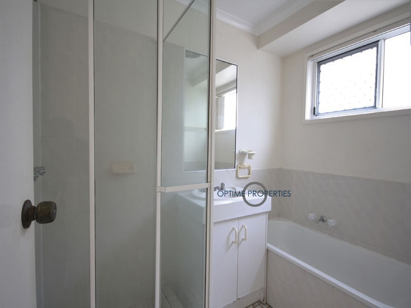 18 Paluna Street, Riverhills QLD 4074