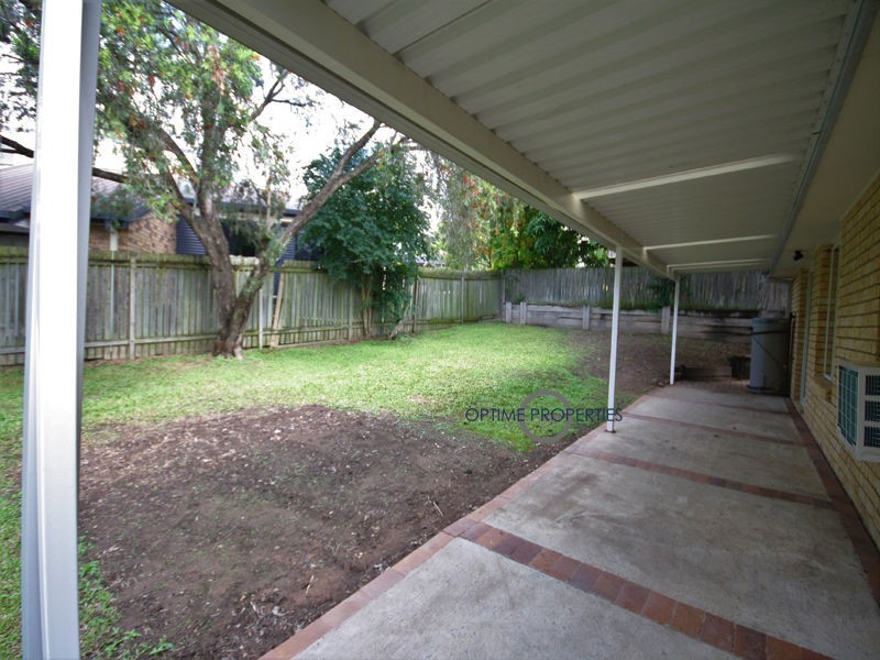 18 Paluna Street, Riverhills QLD 4074