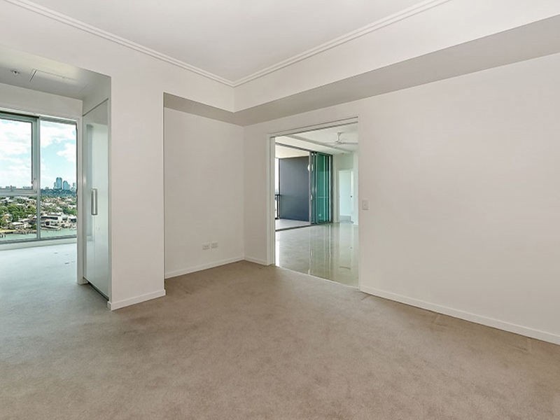 11706/ 8 Harbour Road, Hamilton QLD 4007