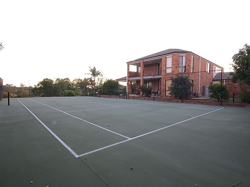 Mount Ommaney QLD 4074