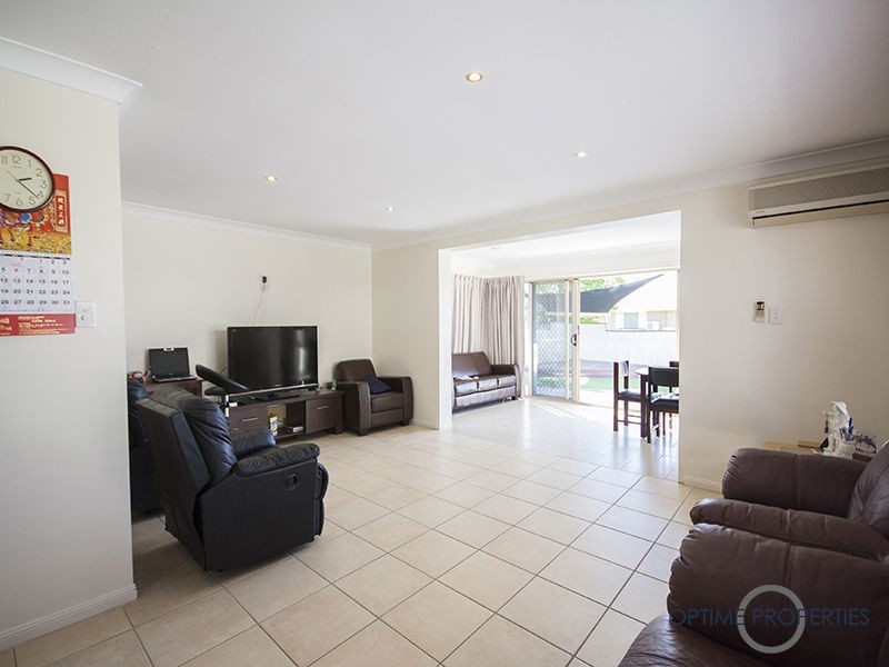 74 Dewsbury Street, Middle Park QLD 4074