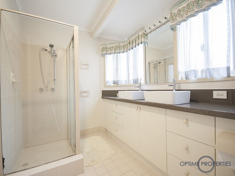 Mount Ommaney QLD 4074