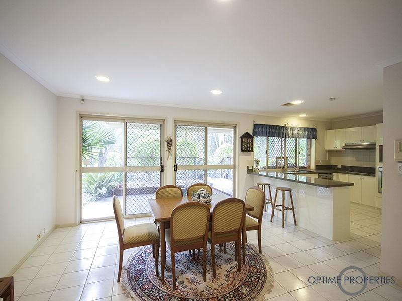 Mount Ommaney QLD 4074