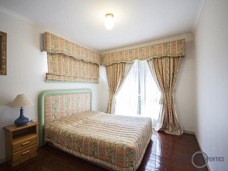 Mount Ommaney QLD 4074