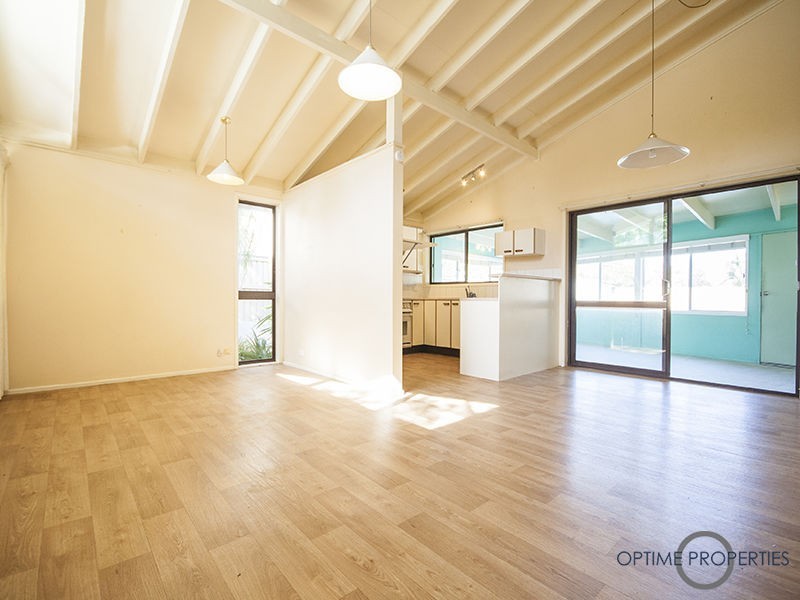 6 Halyard Street, Jamboree Heights QLD 4074