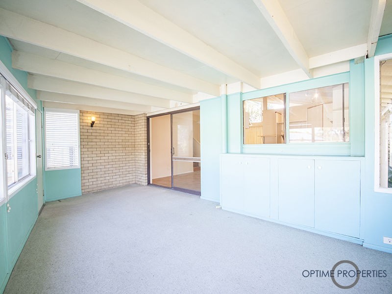 6 Halyard Street, Jamboree Heights QLD 4074