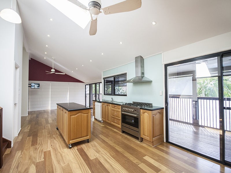 74 Colonsay Street, Middle Park QLD 4074