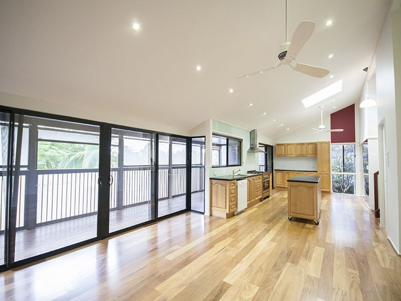 74 Colonsay Street, Middle Park QLD 4074