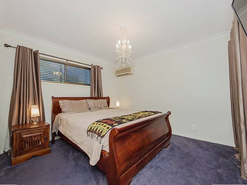 74 Colonsay Street, Middle Park QLD 4074