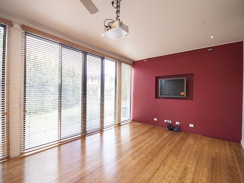 74 Colonsay Street, Middle Park QLD 4074