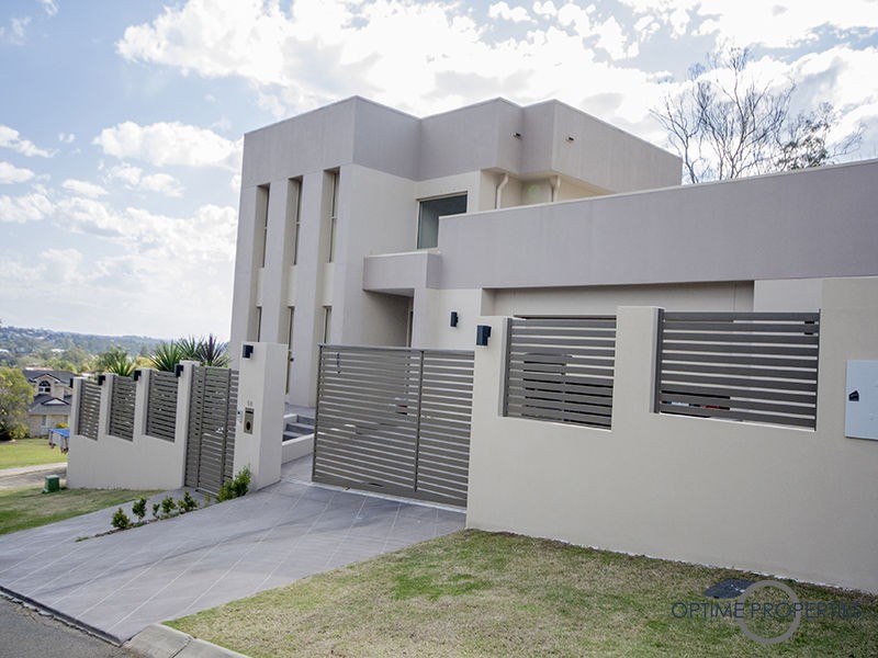 Mount Ommaney QLD 4074