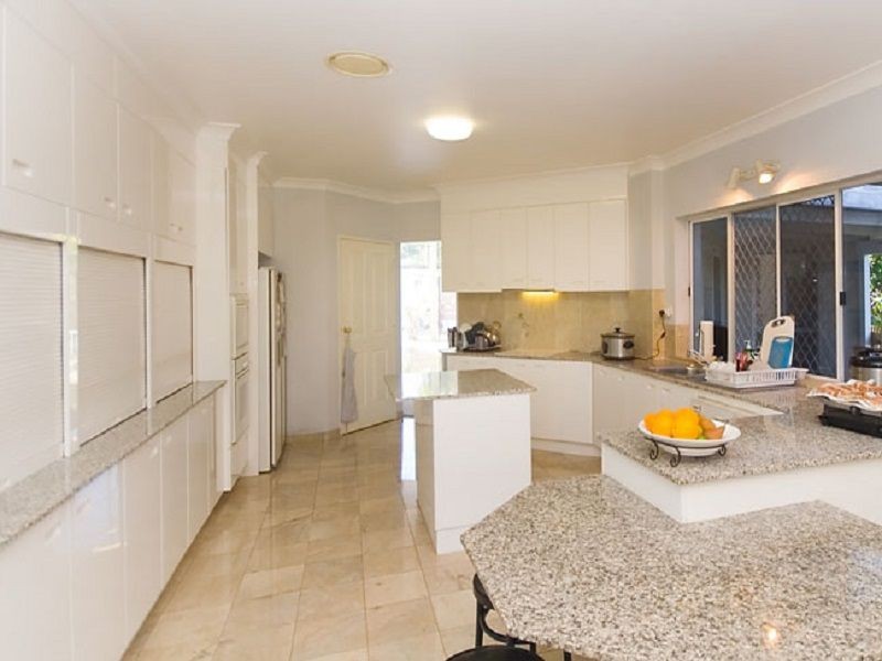 20 Woolner Place, Mount Ommaney QLD 4074