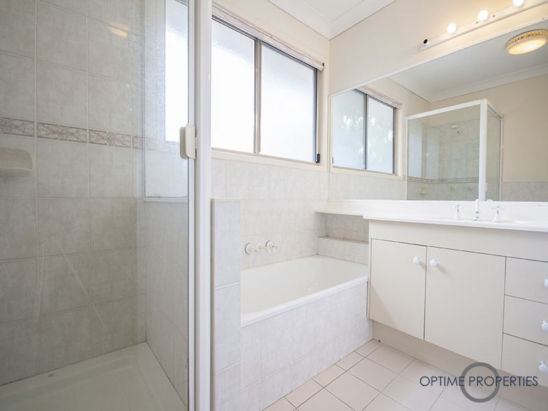 28 Baronga Street, Middle Park QLD 4074