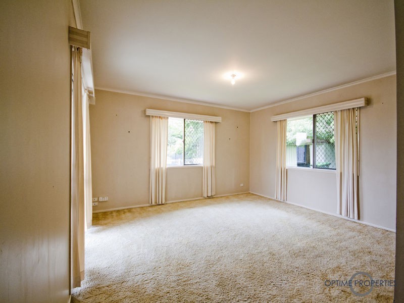 33 Dandenong Street, Jamboree Heights QLD 4074