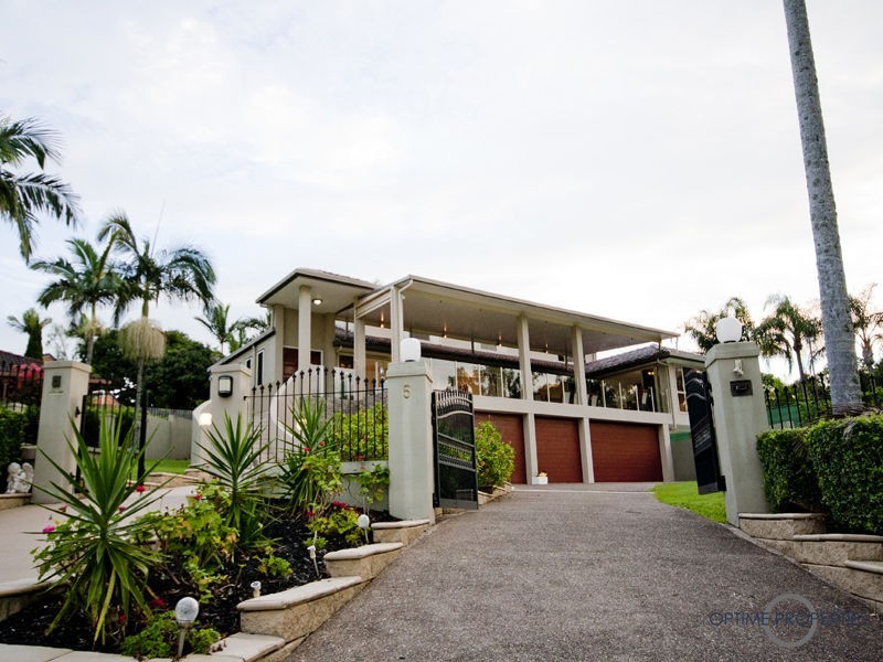 5 Sturt Court, Mount Ommaney QLD 4074