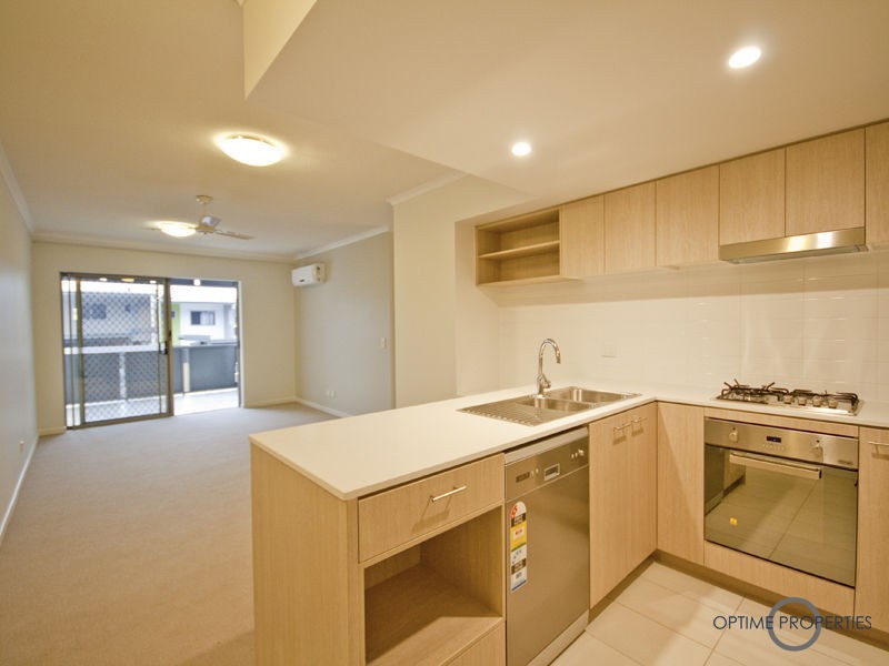 Unit 213/26 Macgroarty Street, Coopers Plains QLD 4108