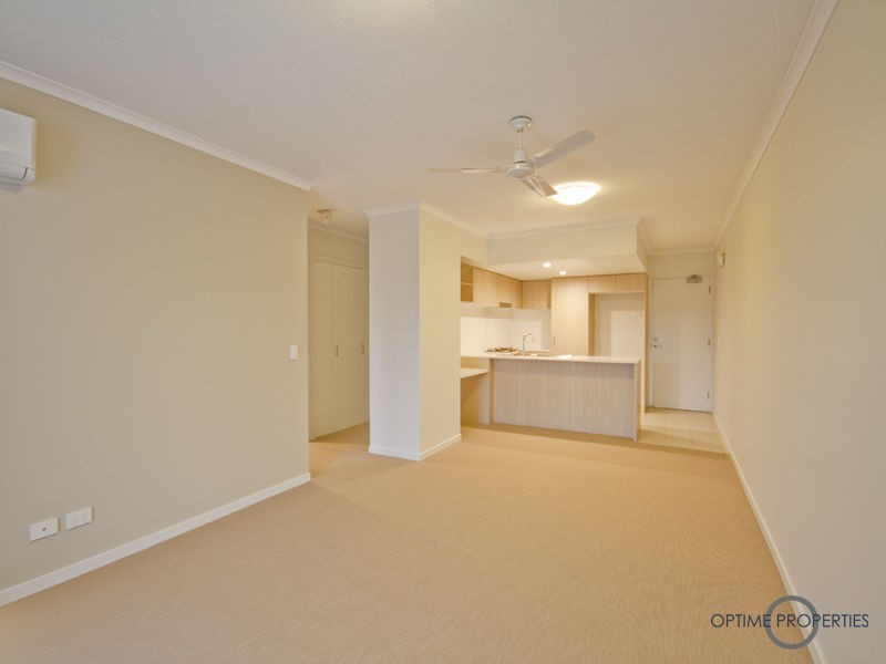 Unit 213/26 Macgroarty Street, Coopers Plains QLD 4108