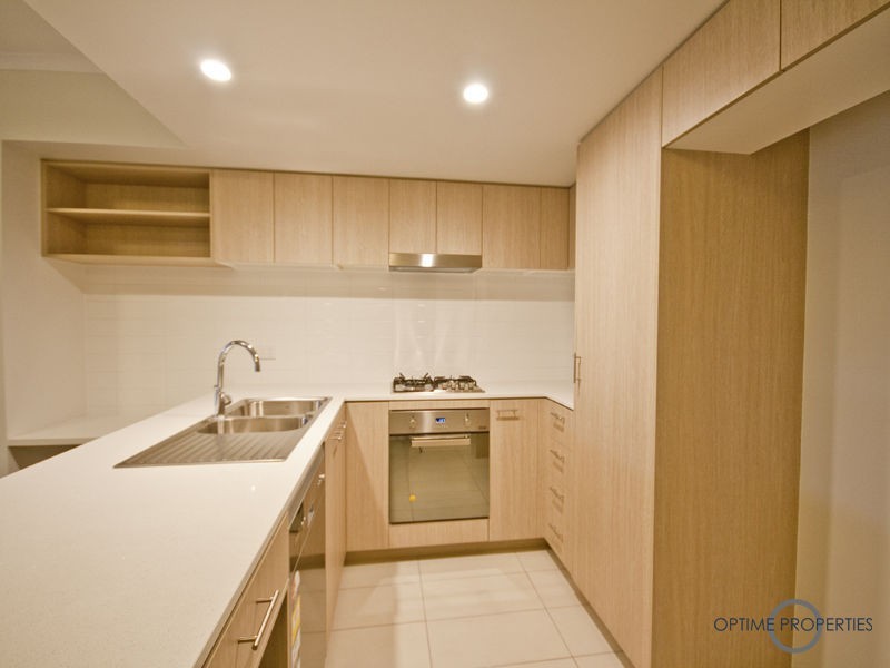 Unit 213/26 Macgroarty Street, Coopers Plains QLD 4108