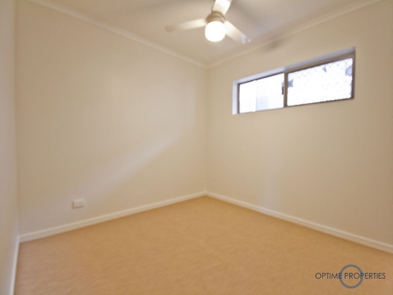 Unit 213/26 Macgroarty Street, Coopers Plains QLD 4108