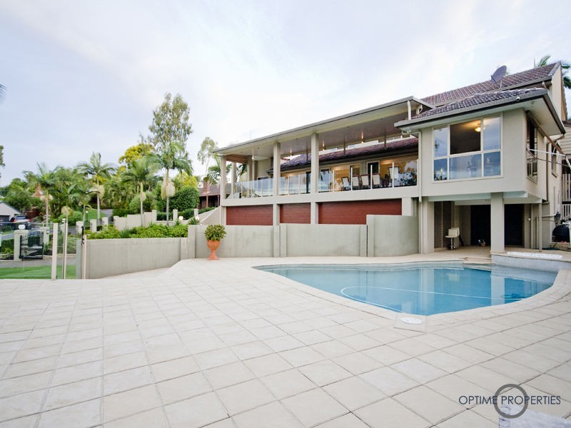 5 Sturt Court, Mount Ommaney QLD 4074