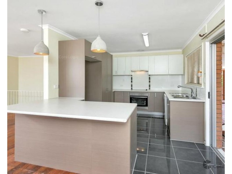 71 Dandenong Rd, Jamboree Heights QLD 4074