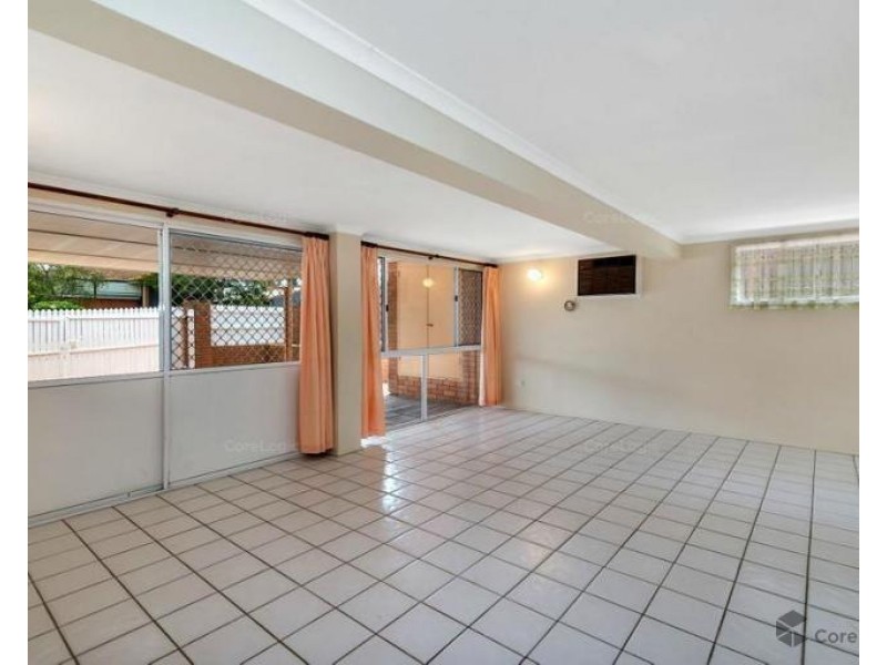 71 Dandenong Rd, Jamboree Heights QLD 4074
