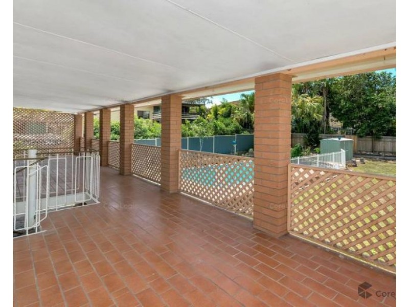 71 Dandenong Rd, Jamboree Heights QLD 4074