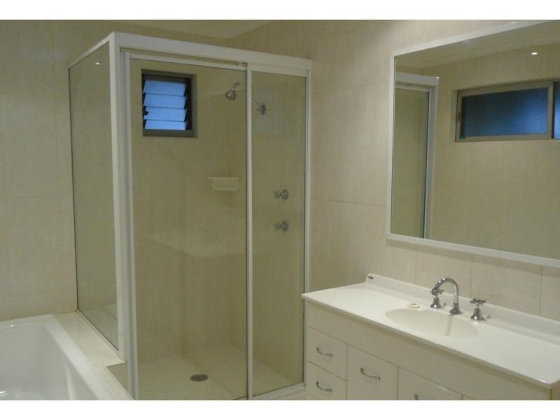 18 Flobern Avenue, Wauchope NSW 2446