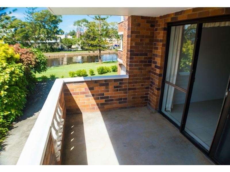 2/6 Hollingworth Street, Port Macquarie NSW 2444