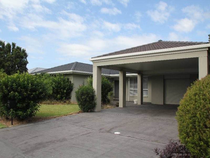 16 Laguna Place, Port Macquarie NSW 2444
