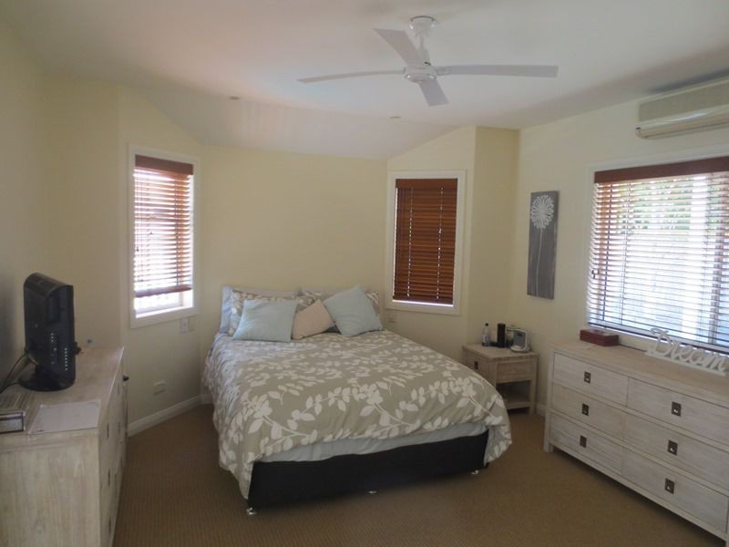 2 Windsurf Place, Noosa Waters QLD 4566