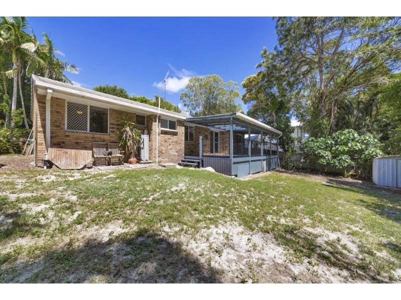 16 Victory Crescent, Sunrise Beach QLD 4567