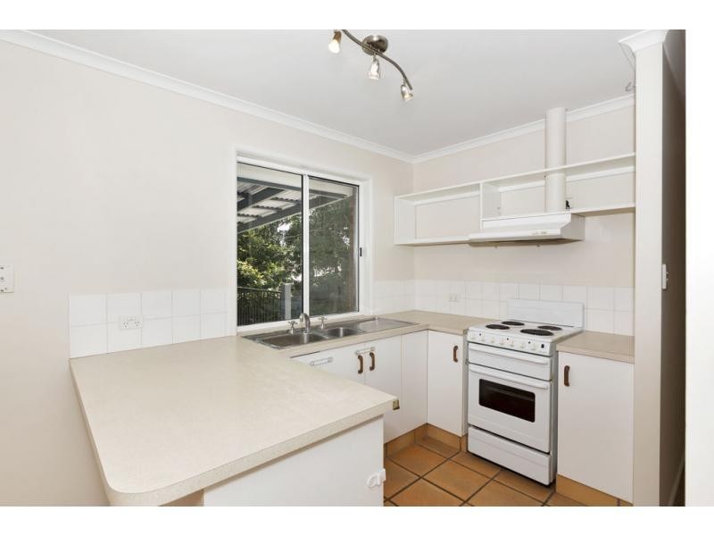 16 Victory Crescent, Sunrise Beach QLD 4567