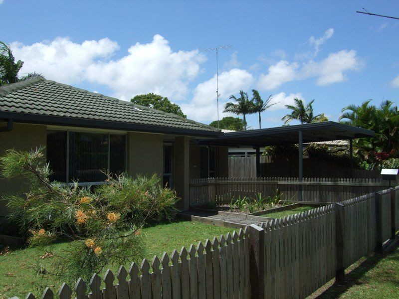 8 Niblick Street, Tewantin QLD 4565