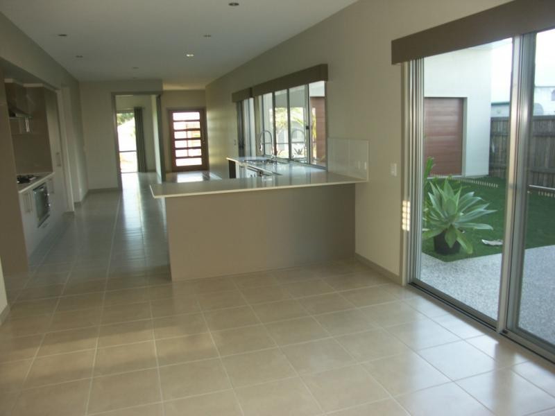 18 Montreal Drive, Peregian Springs QLD 4573