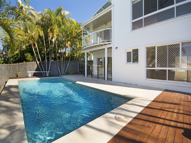 60 Southern Cross Parade, Sunrise Beach QLD 4567