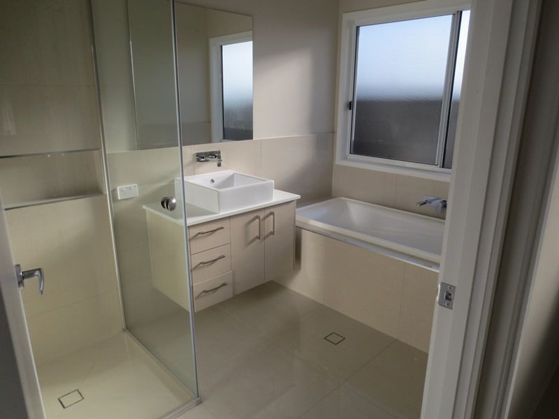 6 Hollyhock Circuit, Noosa Heads QLD 4567