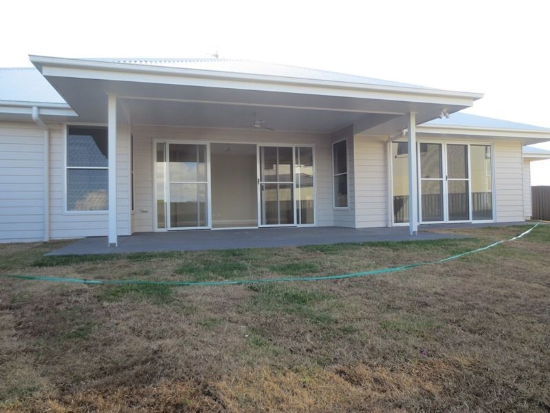 6 Hollyhock Circuit, Noosa Heads QLD 4567