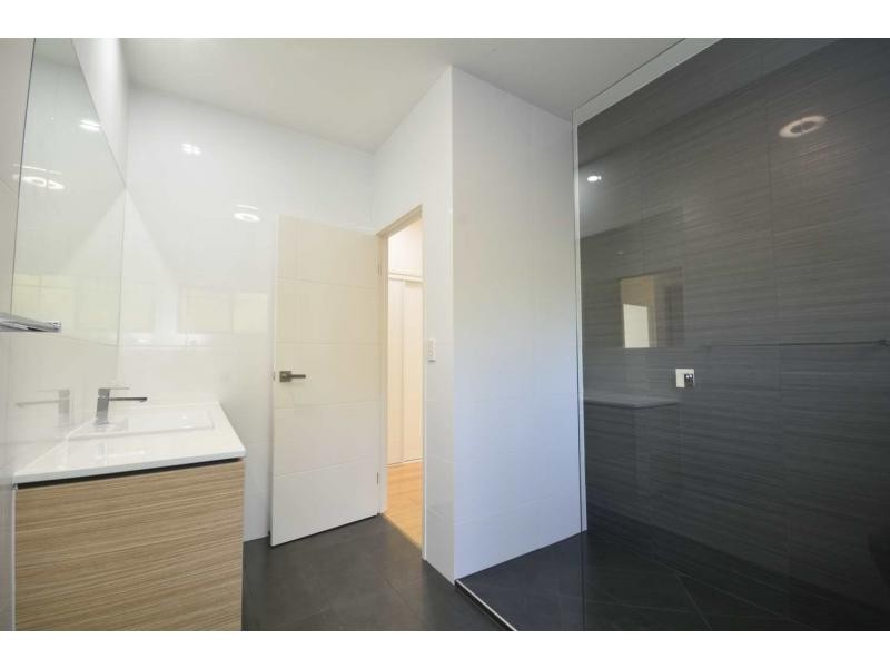 27 Bumpy Ash Lane, Noosa Heads QLD 4567