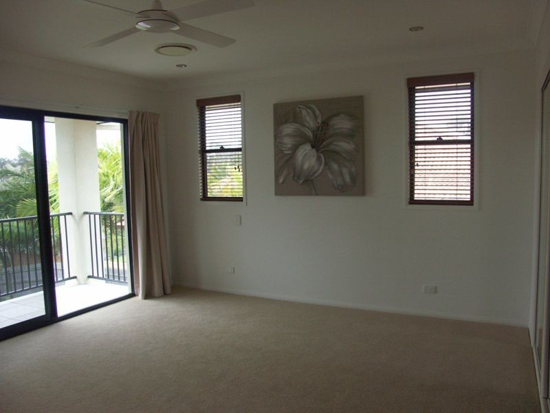 16 Greenside Court, Peregian Springs QLD 4573