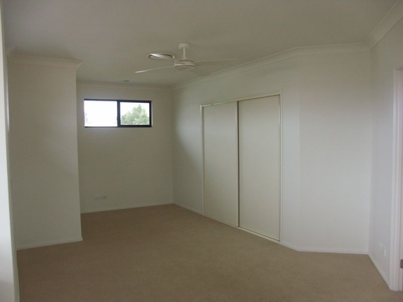 16 Greenside Court, Peregian Springs QLD 4573