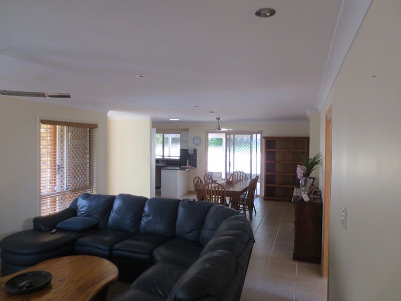 19 Victory Crescent, Sunrise Beach QLD 4567
