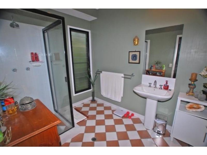 8 Berrima Row, Noosa Heads QLD 4567