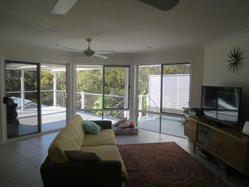 14 Freedom Place, Sunrise Beach QLD 4567