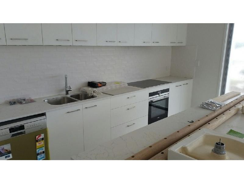 8 Hollyhock Crescent, Noosa Heads QLD 4567