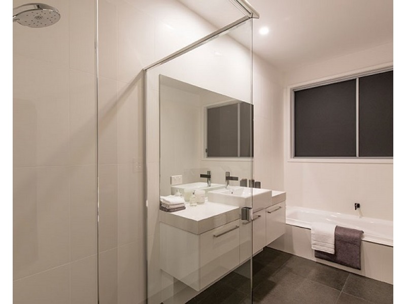 26 Smoke Bush Drive, Noosa Heads QLD 4567