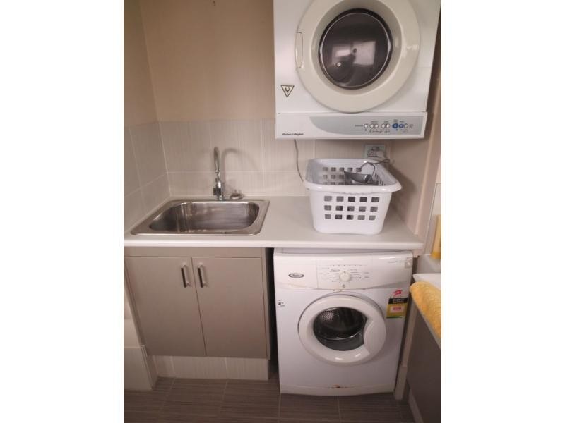 211/21-24 Lake Weyba Drive, Noosaville QLD 4566