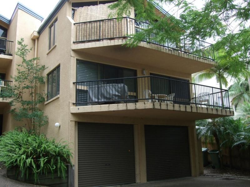 1/6 Noosa Drive, Noosa Heads QLD 4567